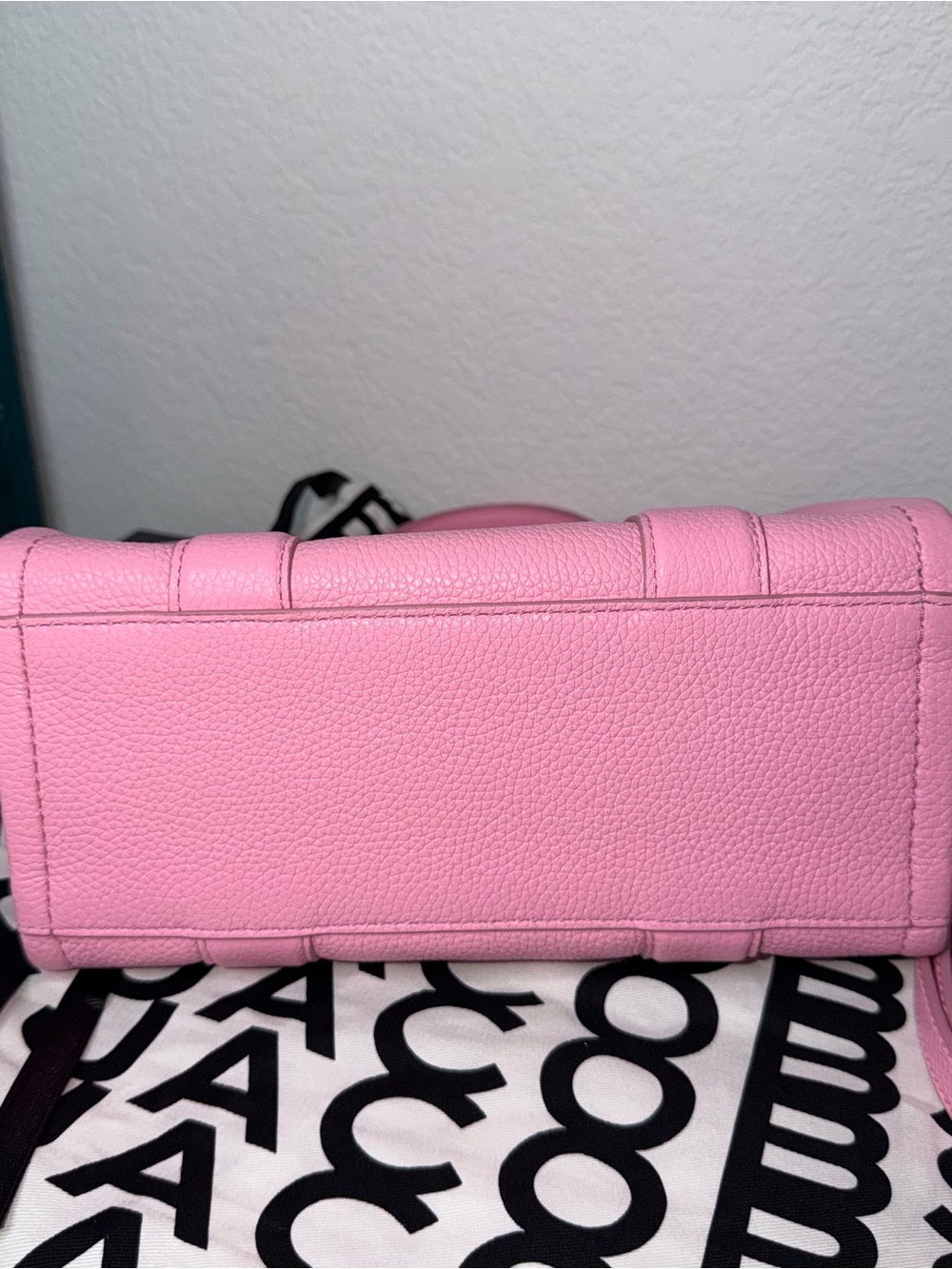 Marc Jacobs Fluro Pink The Tote Bag Small Leather - Picture 6 of 10